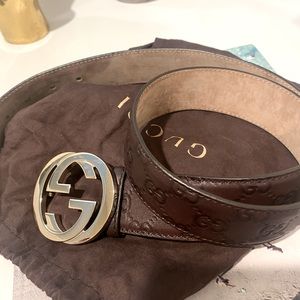 In great condition brown Gucci belt